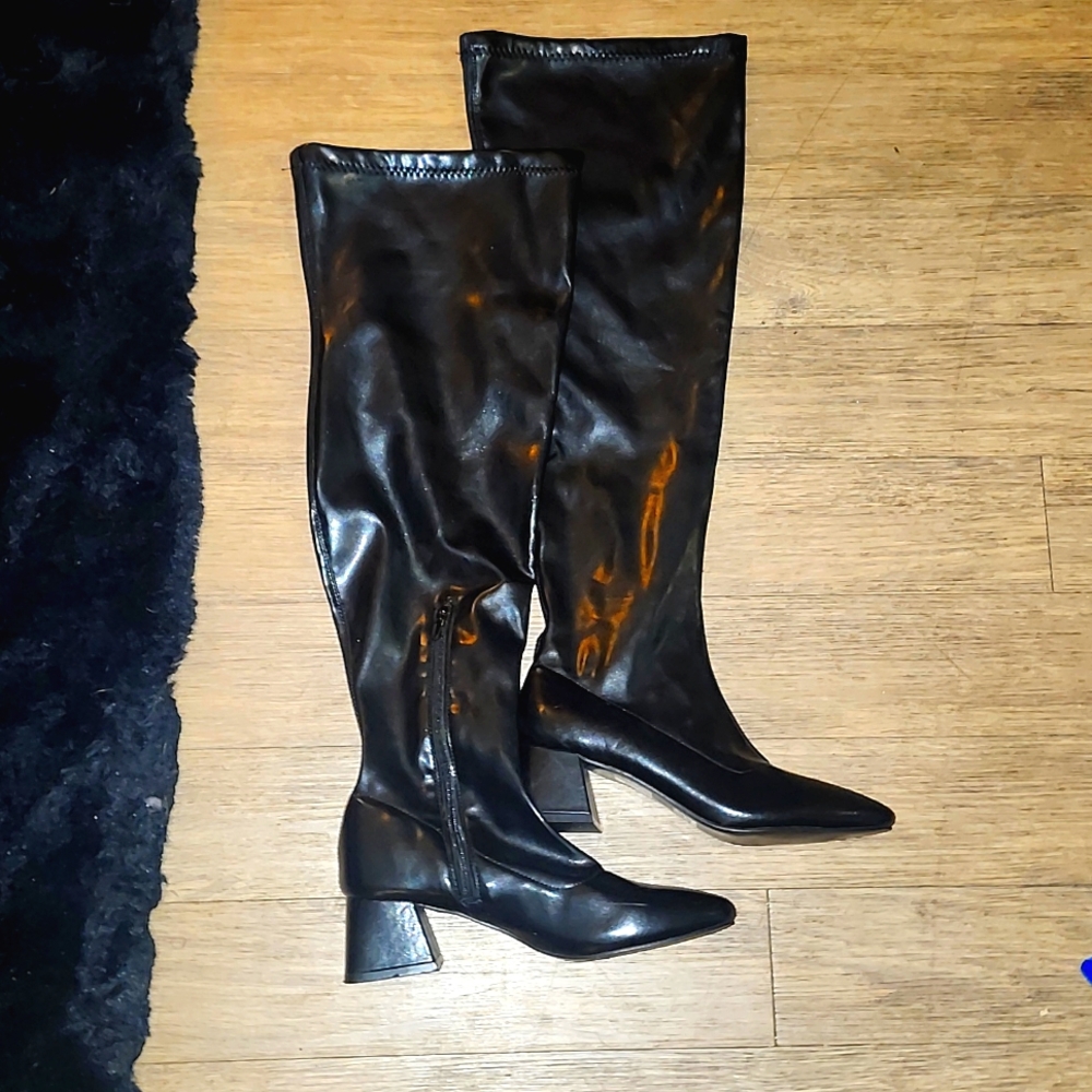 Black boots NEW NEVER WORN